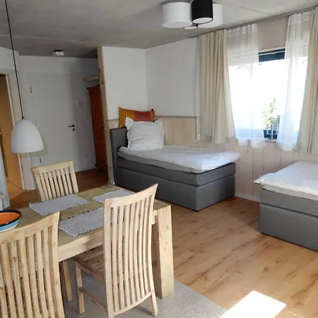 Querhaus アパート Kanzem